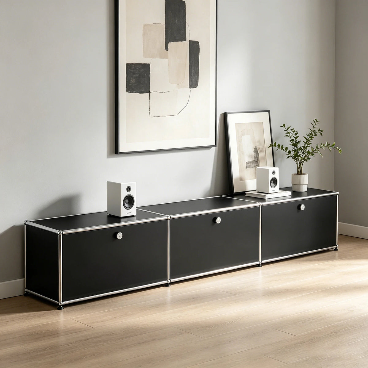 Roadie Media Console