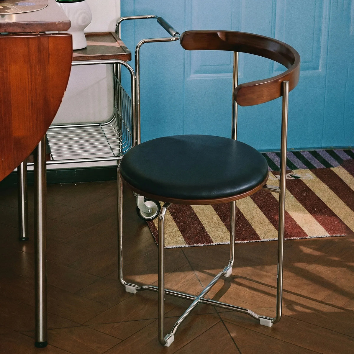 Houseguest Folding Chair