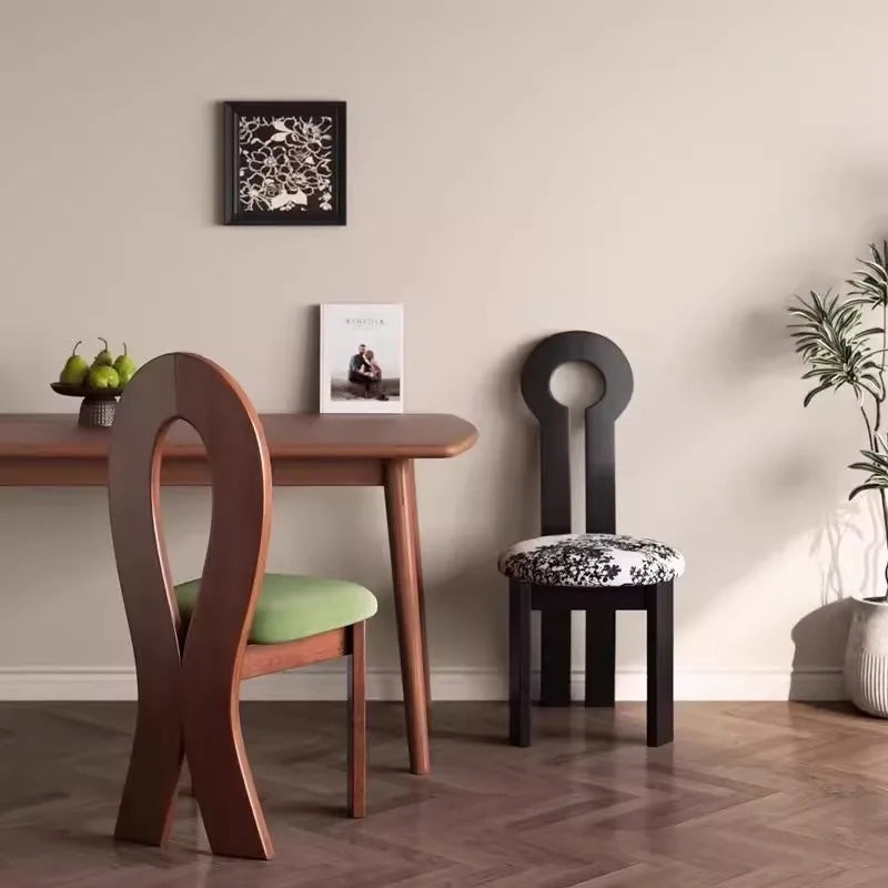 Peekaboo Chair